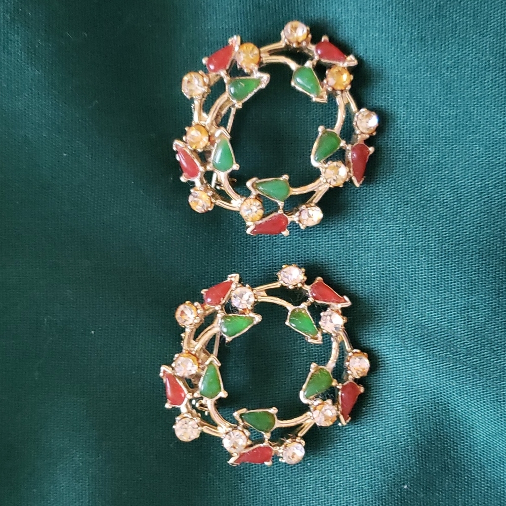 🎄 Vintage Scatter Pins